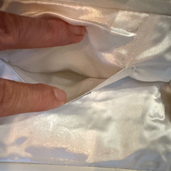 Santi White Beaded Clutch